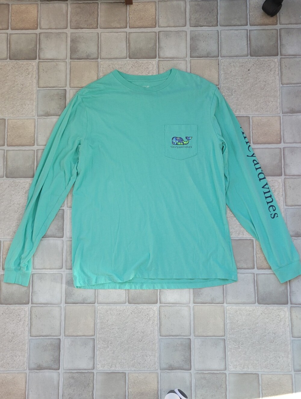 Vineyard Vines Long-Sleeve Island Leaves Pocket Tee in Mint Size Medium